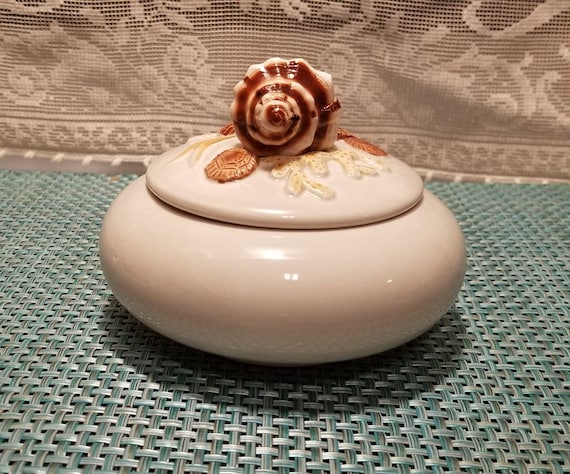 Seashell Trinket Box -Lidded, Ceramic, Coral and … - image 2