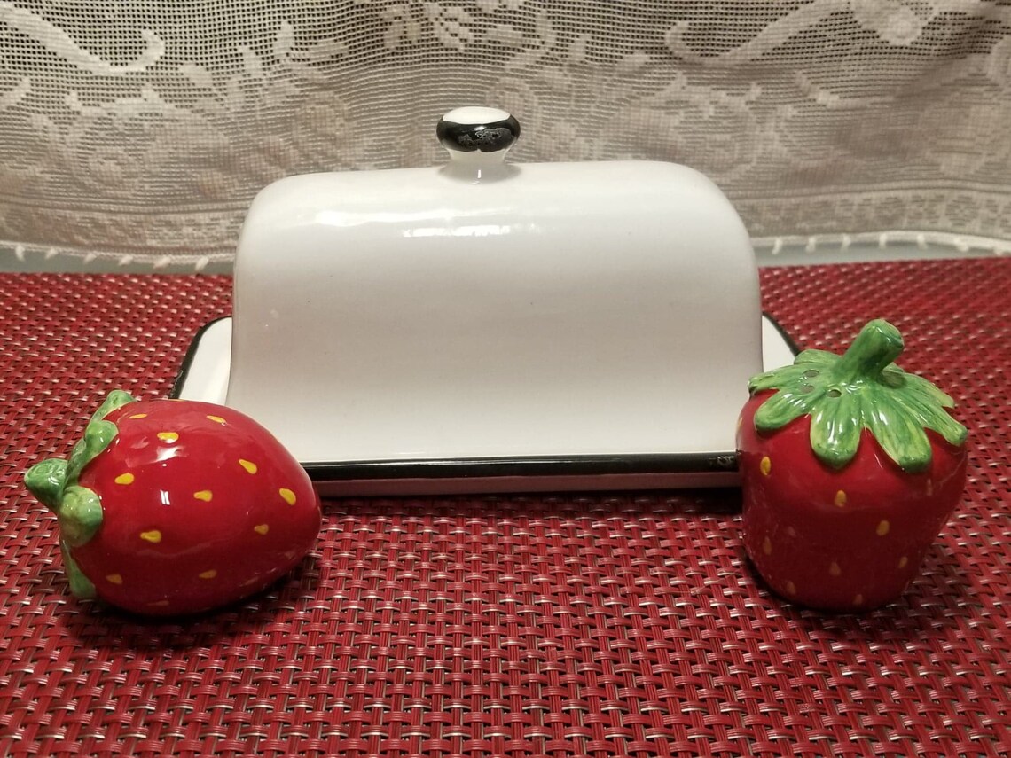 White Ceramic Butter Dish With Fruit Design 18X9Cm