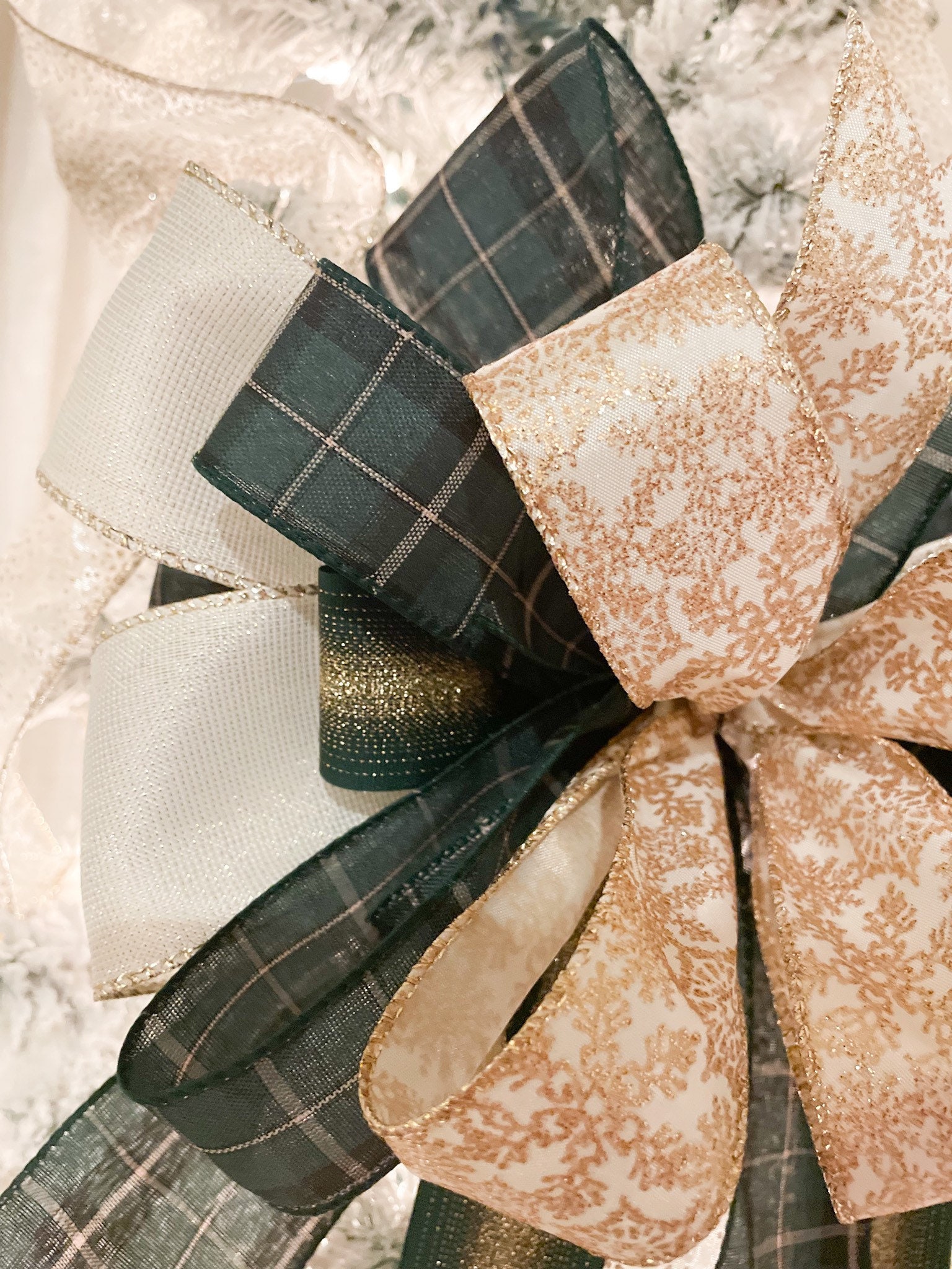 Elegant Green Gold and Cream Christmas Wreath Bow | Christmas Tree ...