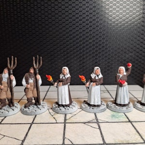 Tabletop RPG Miniatures - Angry Townsfolk - Hand Painted