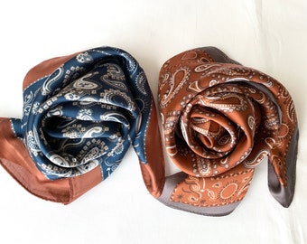 Bandana foulard en satin imprimé, cadeau fête des mères, cadeau pour maman, foulard pour femme, écharpe tendance, joli foulard soyeux, foulard.