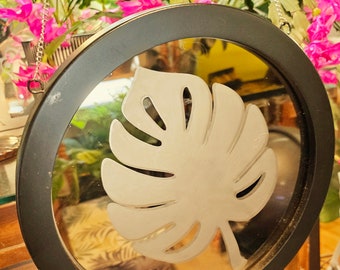 Daisy Etched Circle Mirror