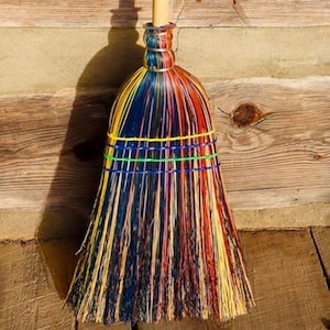 The Homestead Farmhouse Broom | Handmade  Arkansas Delta Broomcorn Kitchen Broom | Traditional Corn Broom, Primitive Decor & Heirloom Sweep