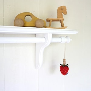 Felt Srawberry Hanging Decoration/ strawberry Hanging Wall Ornament/ Felt Nursery decoration/ strawberry ornament/ Fruit nursery decor