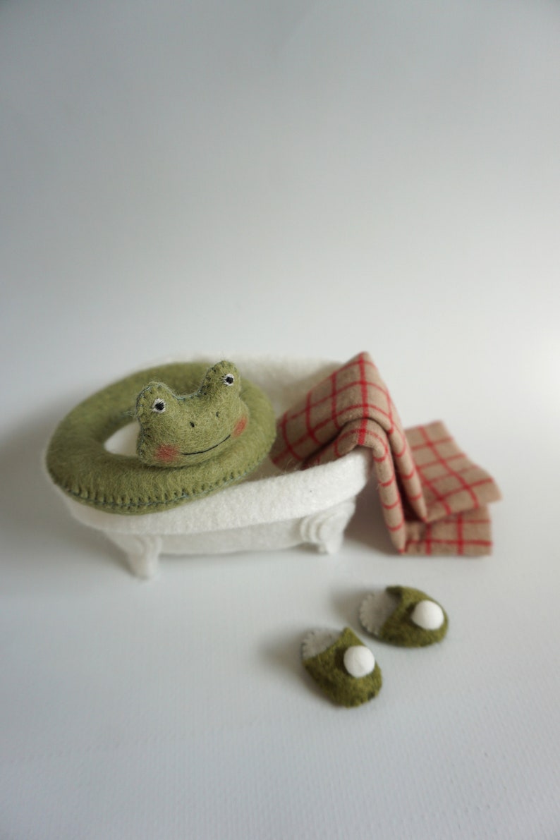 Collectible bath set/ Bath set Frog/ bath set for a doll/ felt bath set/ handmade/ doll house/ girl gifts/ birthday gifts/ unique items/ image 5