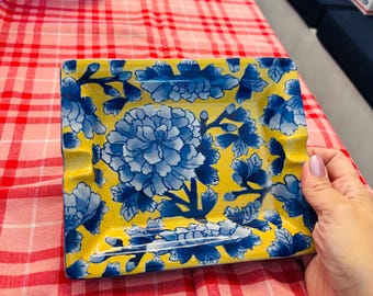 Rare vintage yellow and blue chinoiserie plate trinket dish 7x6” made in China