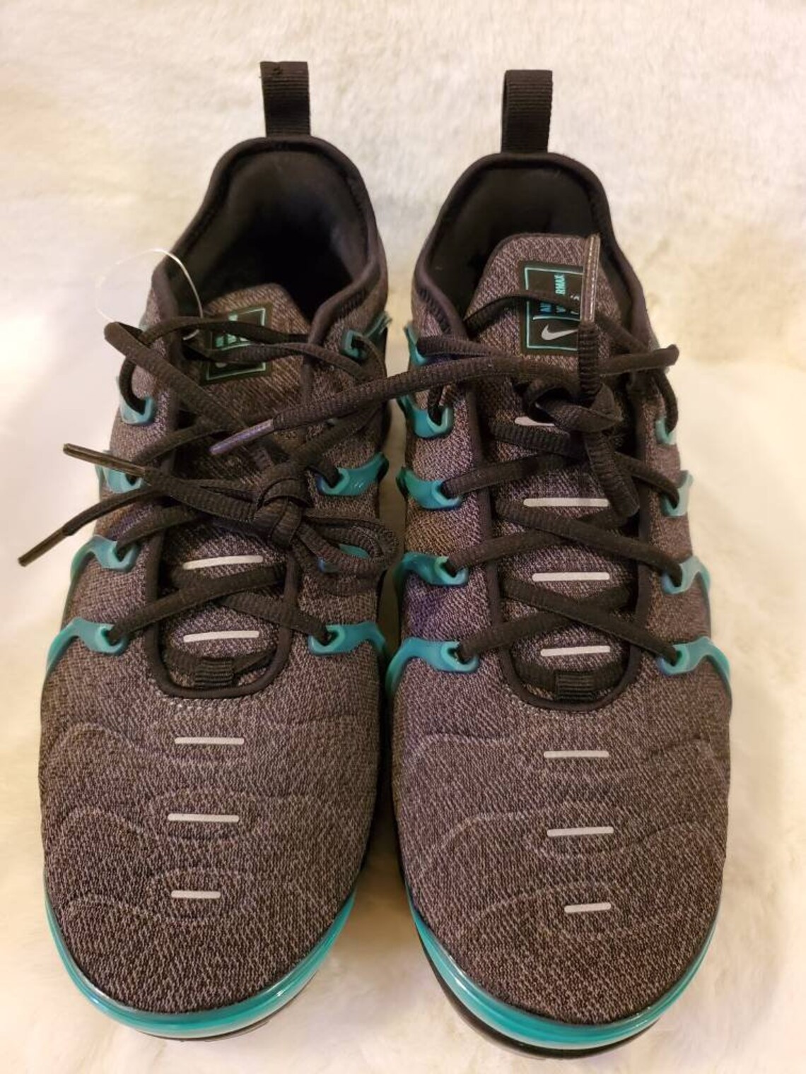 emerald green vapor max