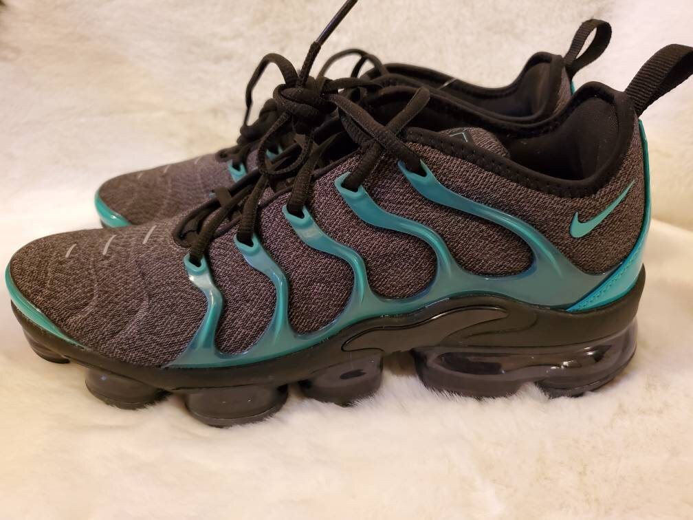 Authentic New Nike Air Vapormax Plus Black Emerald Green | Etsy