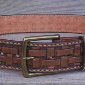 Hand saddle stitched and tooled leather belt Lattice image 3