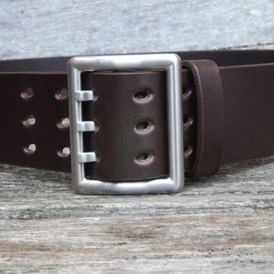 Men&#39;s 2 Inch Wide Brown Leather Belt, Heavy 105 gram High Quality Precision Machined Solid Stainless Steel Triple Tine Centre Bar Buckle