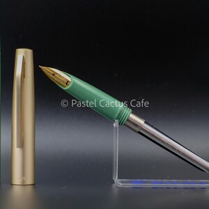 Pilot F "2A" EF penpunt vulpen jaren 1970 vintage NOS zeldzame pastelkleur voor verzamelaars afbeelding 6