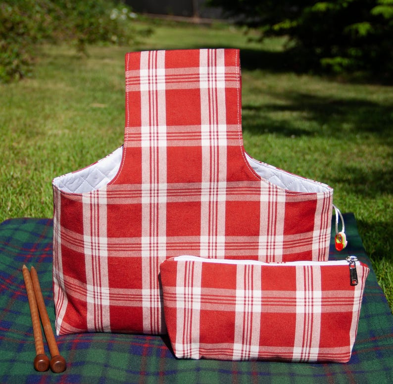 Zippered Knitting Project Bag: Red Star Quilted Print, Yarn Crochet Storage, Gift for Knitter image 17