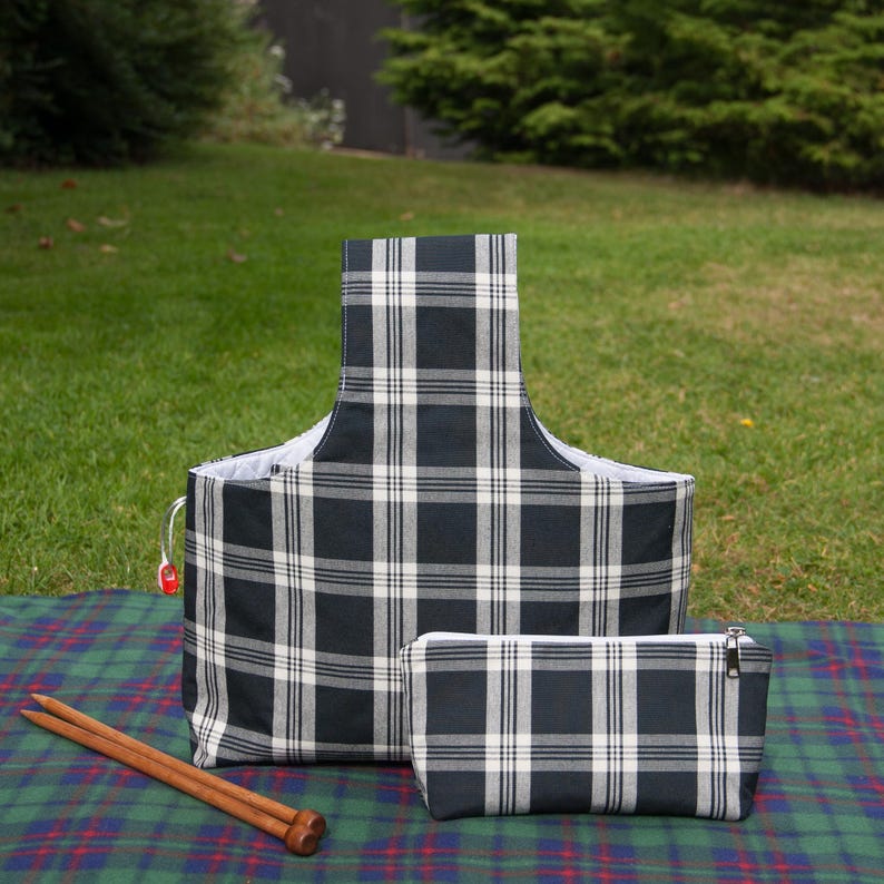 Zippered Knitting Project Bag: Red Star Quilted Print, Yarn Crochet Storage, Gift for Knitter image 18