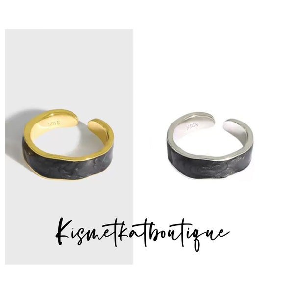 Chic and Adjustable Wave-inspired Ring in Gold or Silver Black Ring