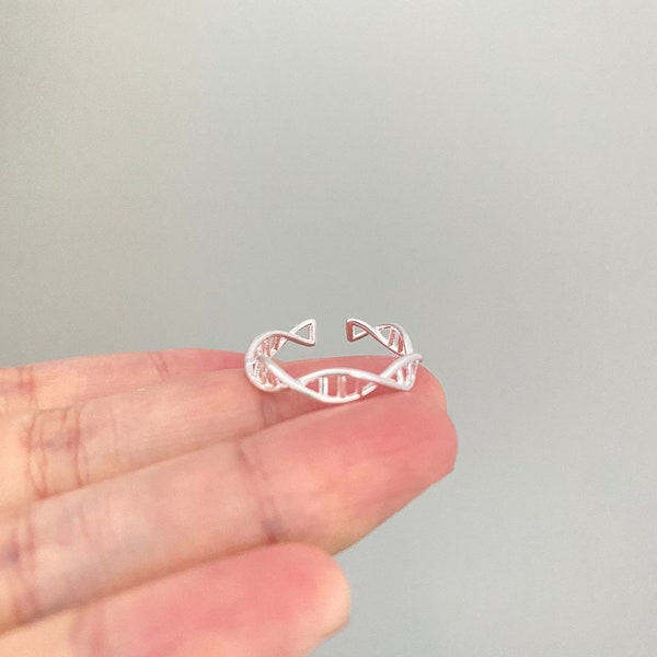 Einzigartiger verstellbarer Silberring im DNA-Design – Geschenk für Mama
