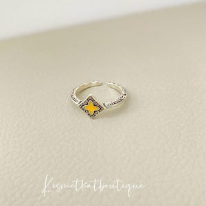 Gold & Silver Contrast Geometric Square Ring – Unique Pattern, Minimalist Square Jewellery，Gift for Her