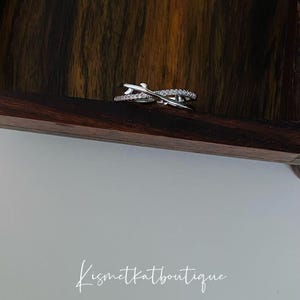 Branch-Inspired Leaf Open Ring - Minimalist Silver Tree Twig Ring, Sparkling Crystal Adjustable Ring, Nature Inspired Jewellery, Branch Ring