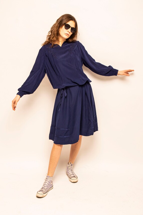 Vintage Embroidered Dress Elegant Retro 80s 70s 60