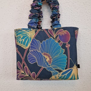 Sac fourre-tout au poignet Scrunchie, sac en coton à poignée scrunchie, petit sac en coton floral violet papillon, sac à poignet, sac scrunchie