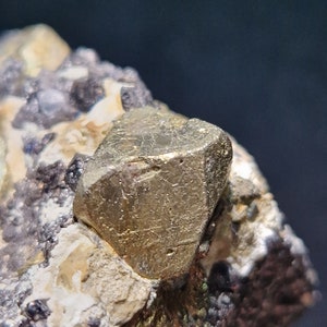 Octahedral pyrite with magnetite 336 gr Brosso location natural minerals crystal therapy rare collection