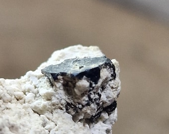 Mineral@ Rareté Bixbyite 3 x 3 cm Thomas Range Utah U.S.A.