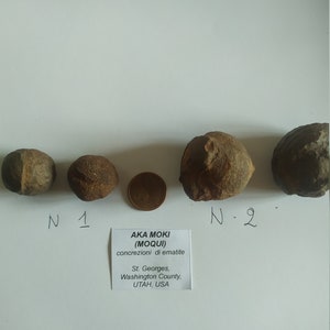Aka Moki moqui pair marbles balls male female chakra crystal healing natural minerals collection