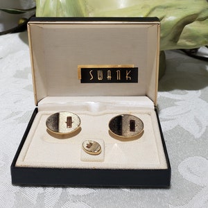 Vintage Swank Deluxe Set Of Cufflinks And Tie Clip - Gold Tone Set By Swank