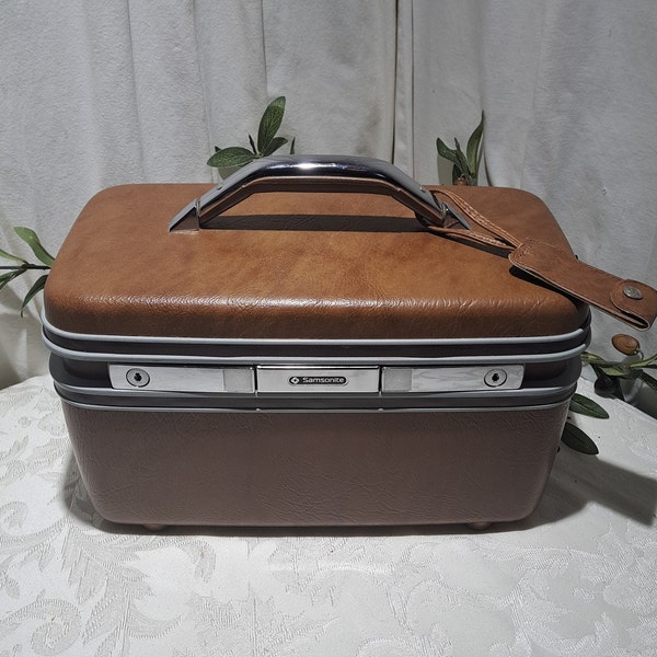 Vintage 1980's Samsonite Silhouette II Faux Brown/Tan/Camel Leather Travel Case - Makeup Case - Suitcase Carry On - Vintage Train Case