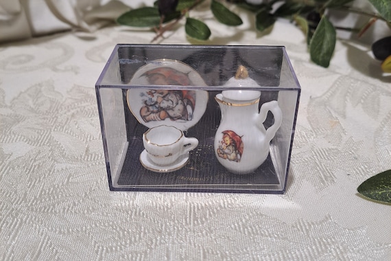 Vintage Reutter Porzellan Germany 3 Piece M.J. Hummel/goebel Girl