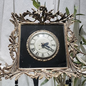 Beautiful Vintage &quot;Guildcrest&quot; Vanity Electric Clock - Guildcrest Ornate Cherubs And Birds Mirror Vanity Clock - Works