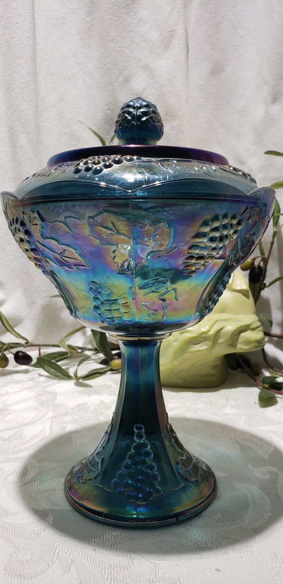 Gorgeous Beautiful Vintage Indiana Glass Harvest Grape Pattern