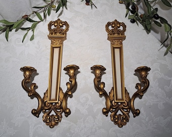 Vintage One 1969 Syroco Inc. No. 4061 Hollywood Regency French Rococo Design Gold Plastic Wall Hanging Double Candlestick Holder Sconce
