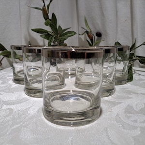 Vintage Set of 5 Mid Century Silver Rim Dorothy Thorpe Style 8oz Lowball Cocktail Glasses - Mid Century Modern Bar Glasses
