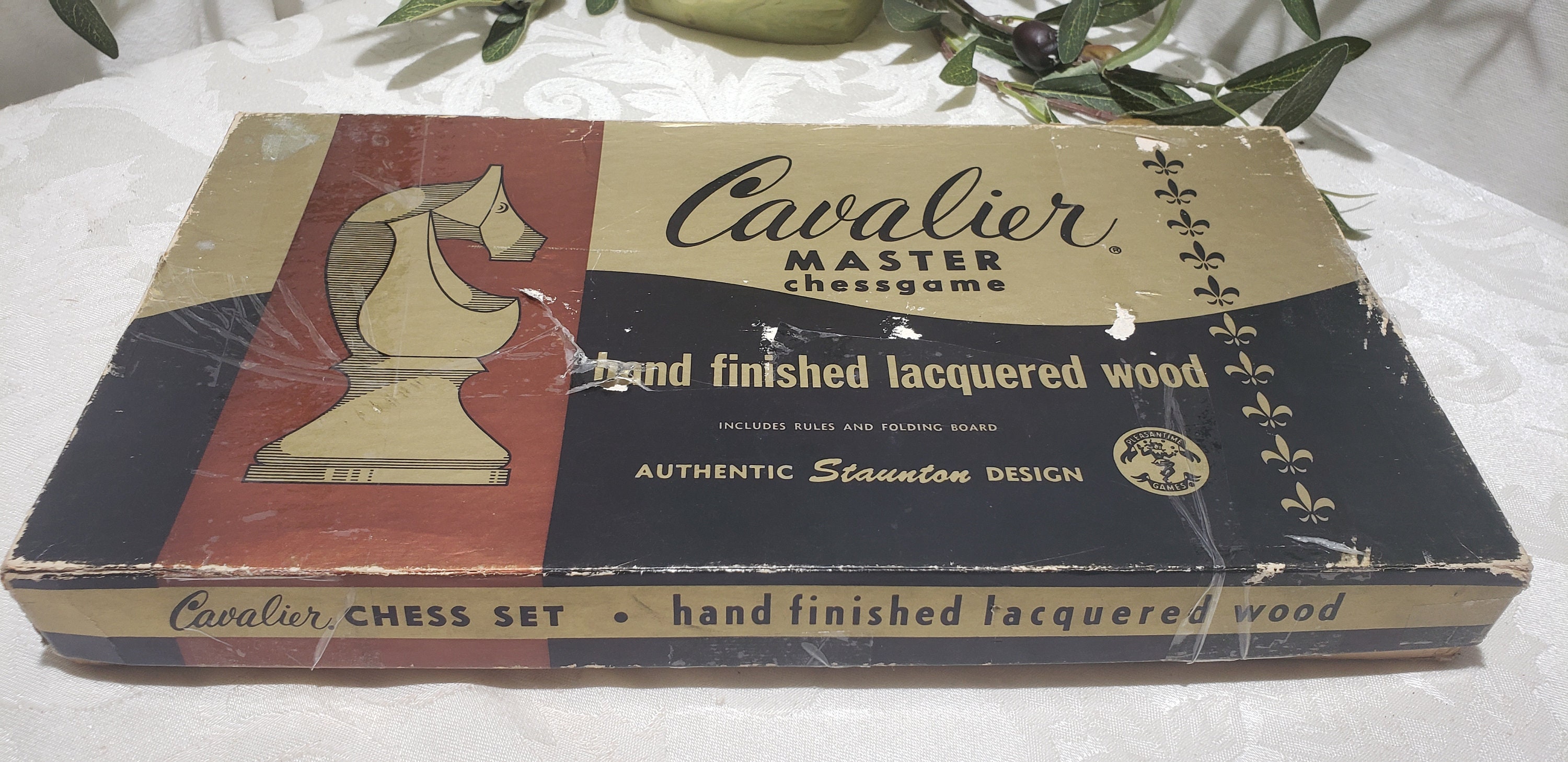 Vintage Cavalier Master Chess Game Hand Finished Lacquered Wood Staunton