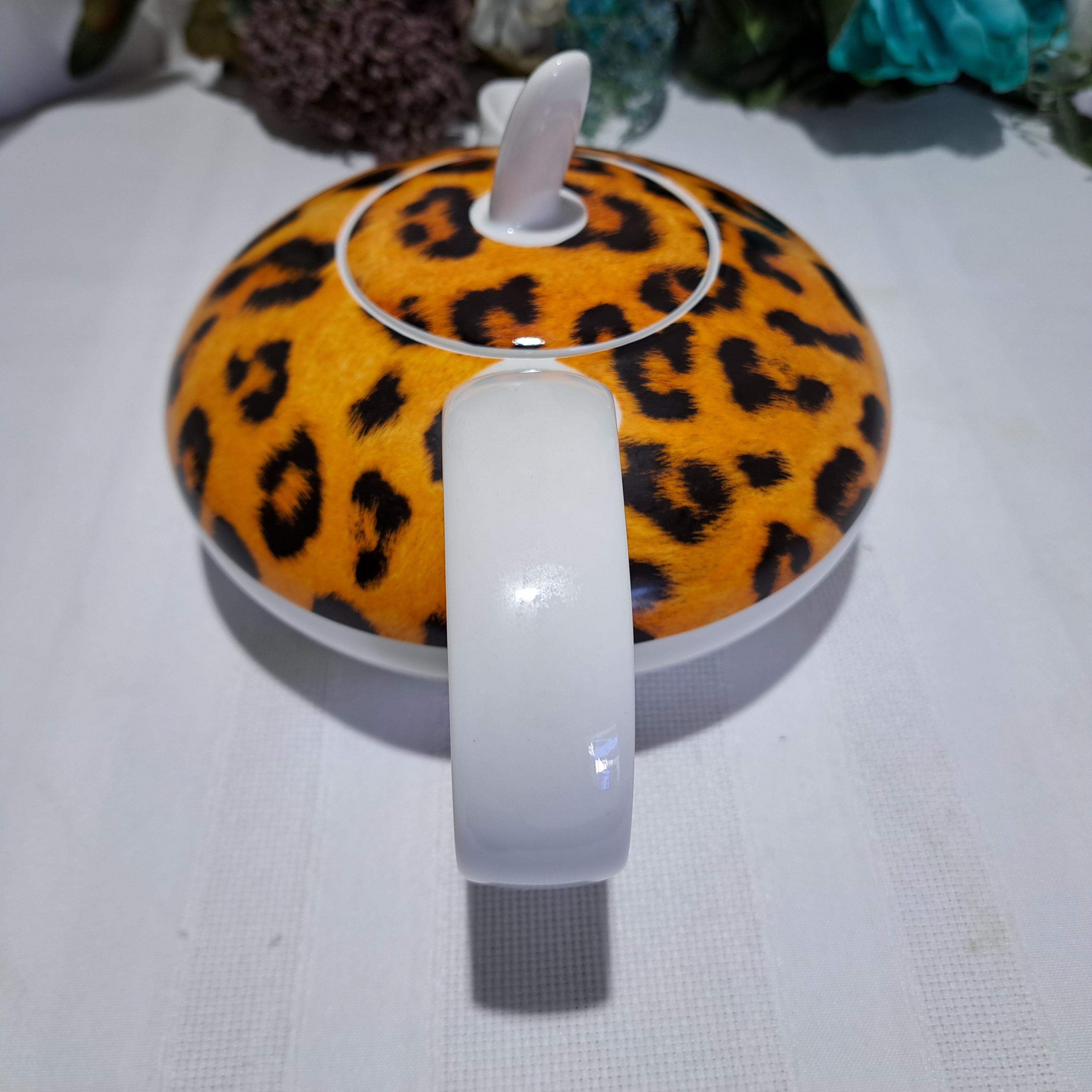 Rare Hard to Find Vintage Leander 1946 RGK China De Boheme