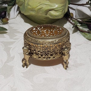 Vintage Stylebuilt Accessories Hollywood Regency Filigree Design Cherub Footed Oval Jewelry Casket - Vintage Cherub Design Jewelry Box