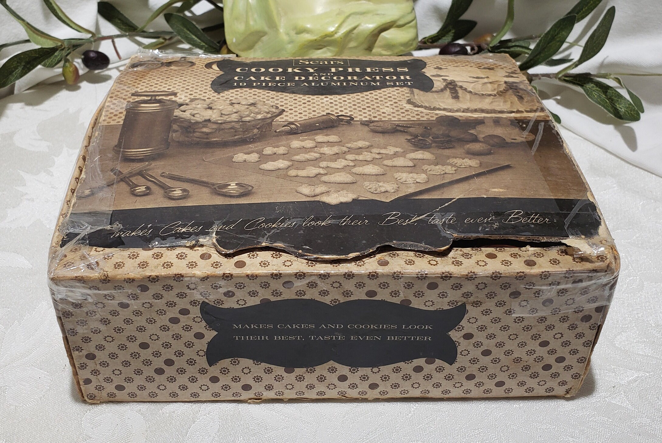 Mid Century Maid Of Honor Cooky Press & Cake Decorator Set, Sears