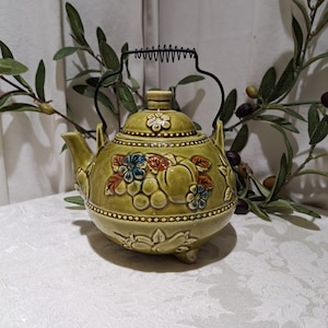 Vintage 1970's Avocado Green Floral And Fruit Embossed Design Retro Style Ceramic Teapot Made In Japan - Retro Kitchen Décor