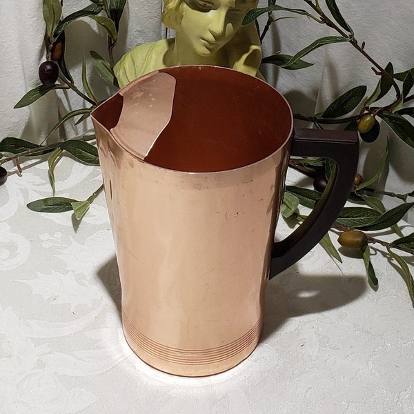 Vintage Art Deco Style West Bend Aluminum Copper Tone With Bakelite Handle Tea/Water/Beverage Pitcher