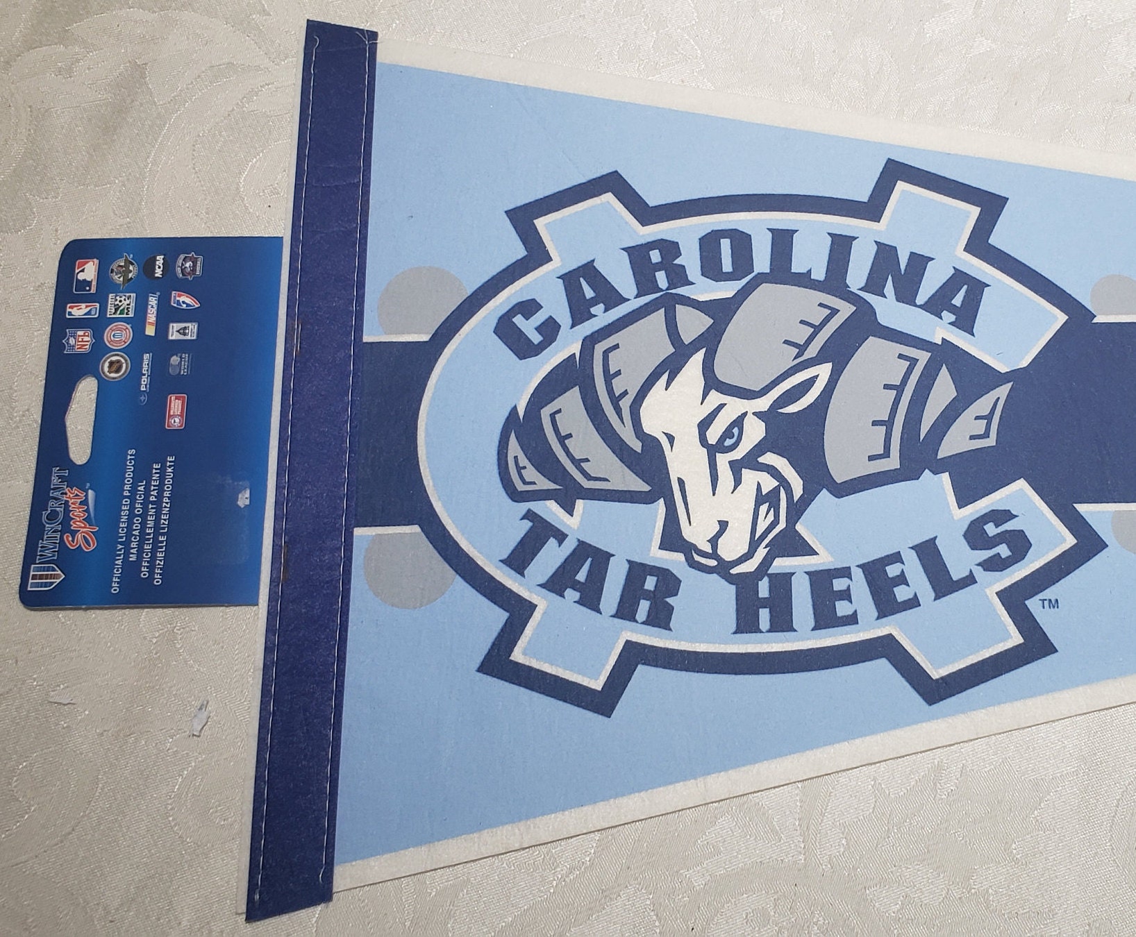 North Carolina Tar Heels Double-Sided Key Strap – Officially Licensed Lanyard For Fans