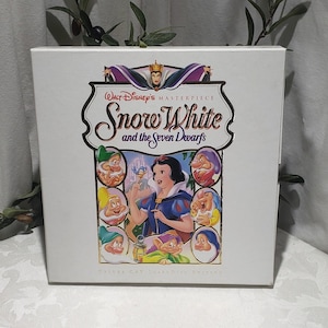 Vintage Disney Collectors - Walt Disney&#39;s Masterpiece Snow White And The Seven Dwarfs Deluxe CAV Laserdisc Edition Set