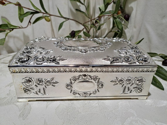 Beautiful Vintage Large Ornate Silver Plated Embo… - image 2