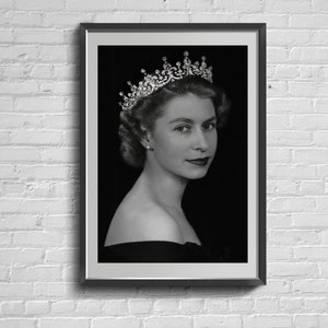 Queen Elizabeth II Portrait. Iconic Print. Jubilee Wall Art. Gallery Wall Poster.