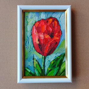 Tulp schilderij origineel, bloemenschilderij, olieverf op karton, bloem schilderij cadeau in lijst, kunst aan de kleine muur 6 bij 4"