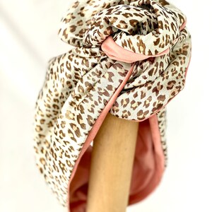 Different reversible leopard turbans, powder pink image 2