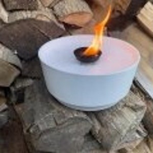 Melting lights candle eater