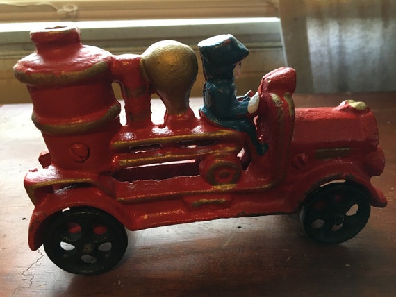 Vintage Hand Painted Cast Iron Fire Truck Firemen Fire Engine Etsy Vintage Hand Painted Cast Iron Fire Truck Firemen Fire Engine Etsy