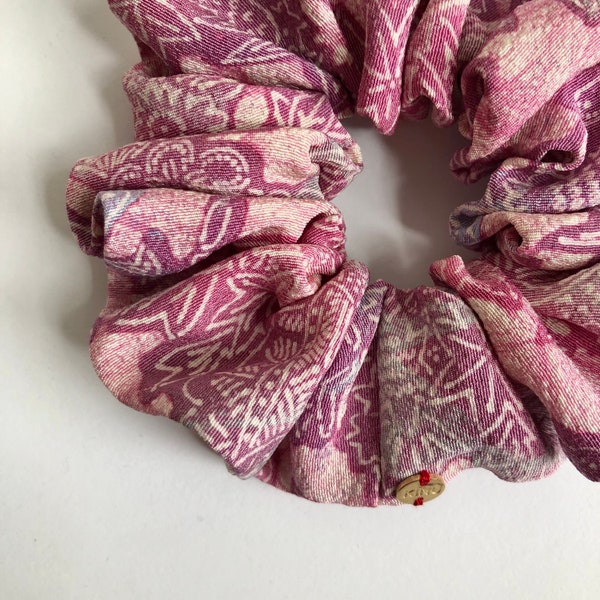 Kimono Silk Scrunchie Skinny to Medium Sizes Vintage Japanese Silk Gift for Women Pink Purple Gray Batik Print Silk