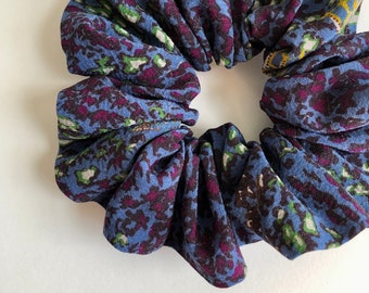 Kimono Scrunchie Choose Skinny, Small, Medium or Oversized Vintage Japanese Silk Handmade Gift for Women Leaves & Temples on Blue Silk