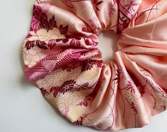 Kimono Scrunchie: Floral Print, Pink Polyester Satin